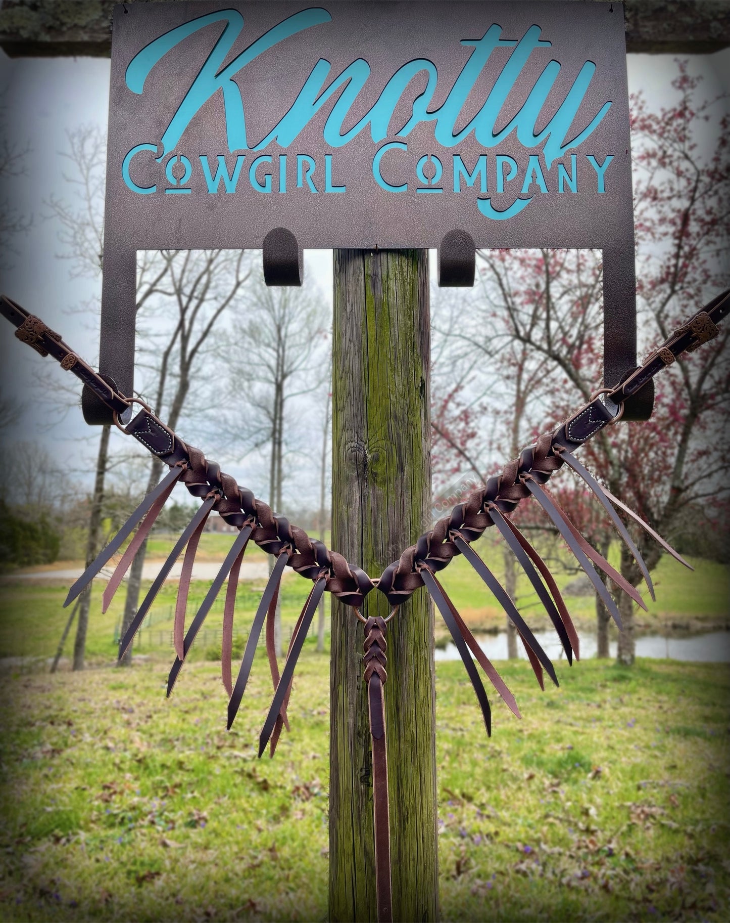 “The Bold” Blood Knot Breast Collar